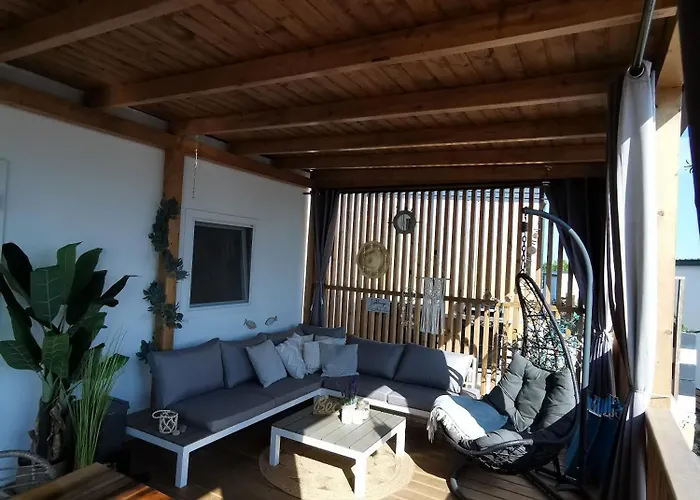 Hollers Homes Haus Mary Дом отдыха *