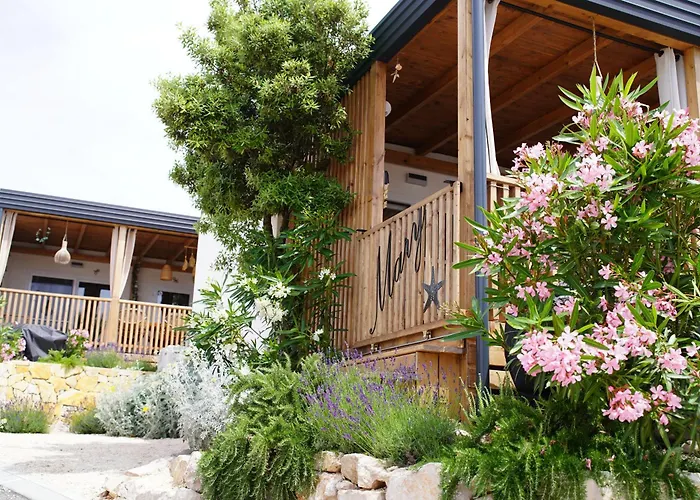 Hollers Homes Haus Mary